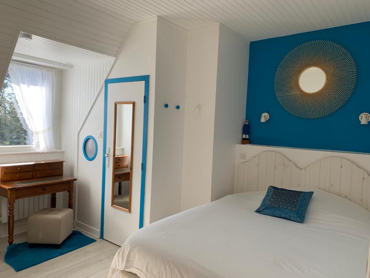 La Gentilhommiere Bed and Breakfast Tréffiagat Exteriör bild